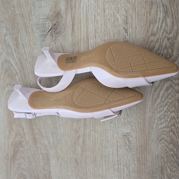 DKNY Pointed Toe Kitten Heel Slingback In Light Pink / New With Box - Picture 5 of 6